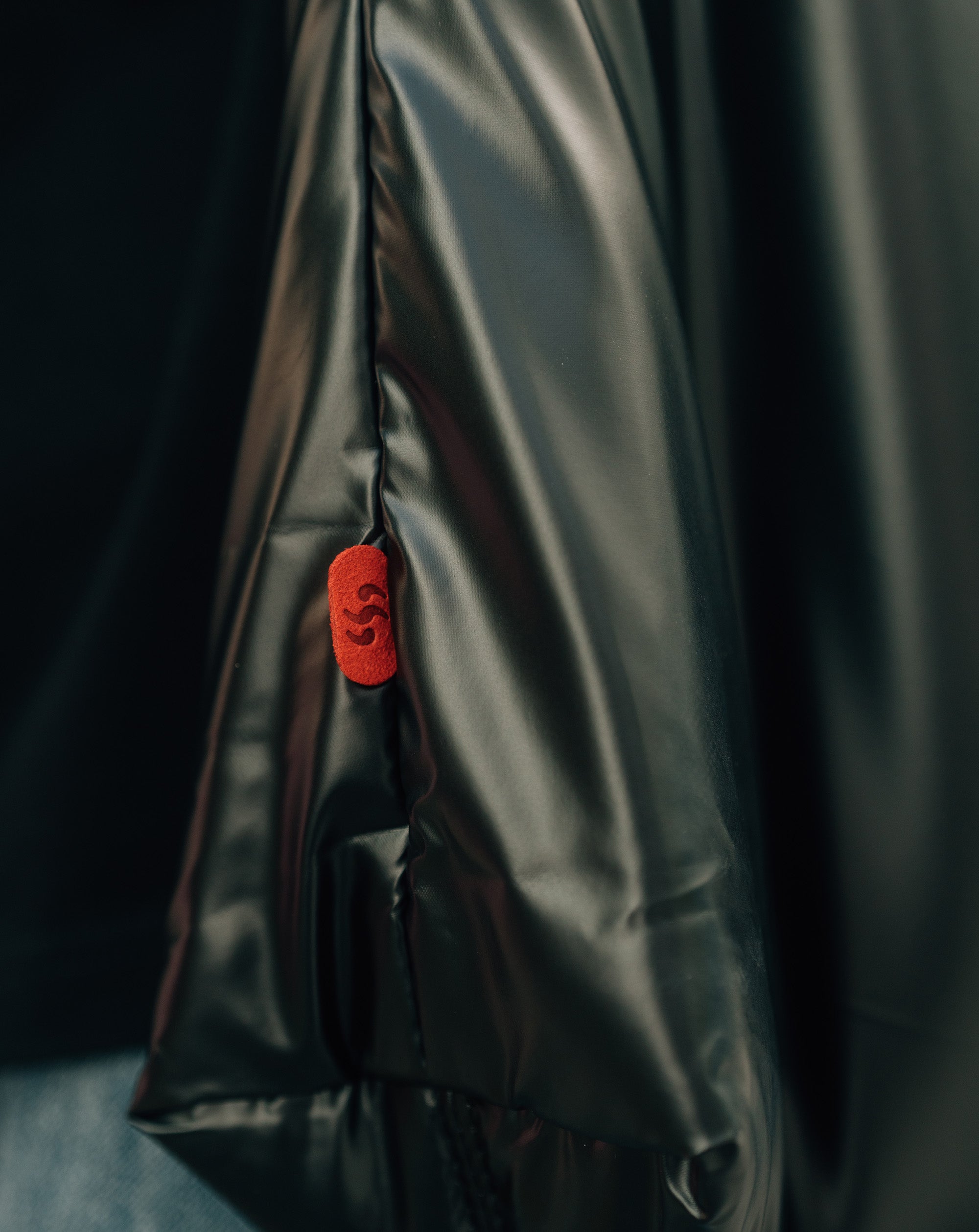 "Bēru" Bag: Obsidian