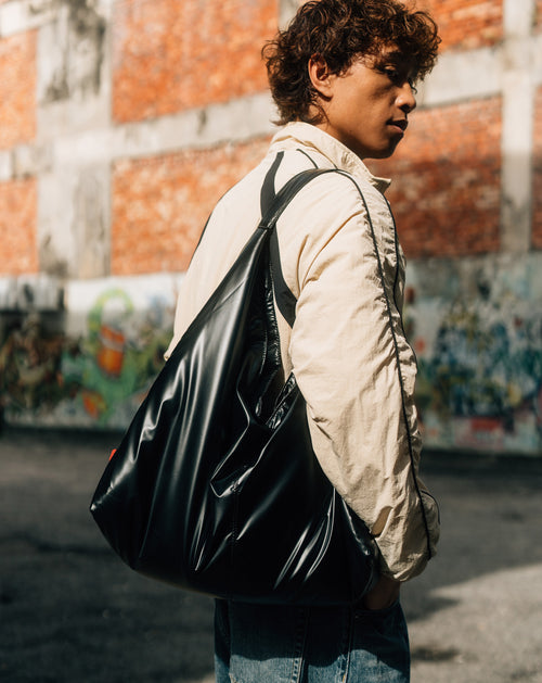 "Bēru" Bag: Obsidian